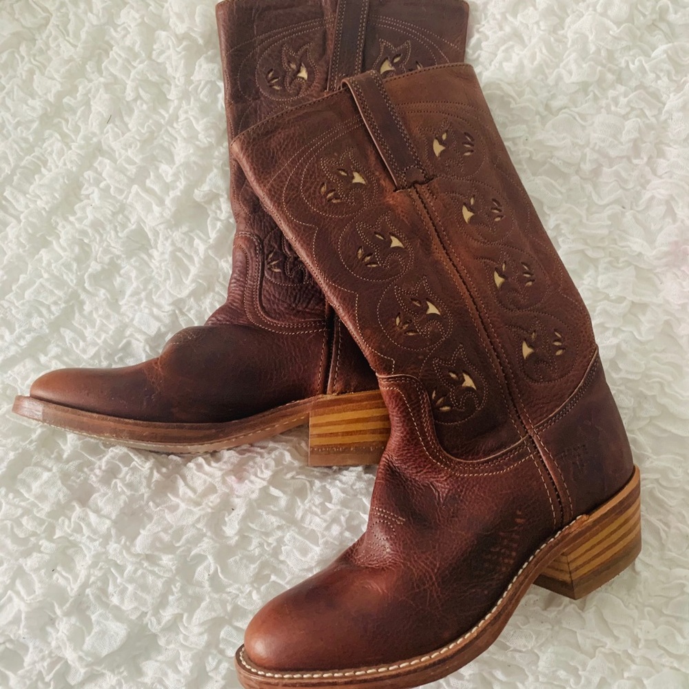 GUC 7.5 Frye leather boots
